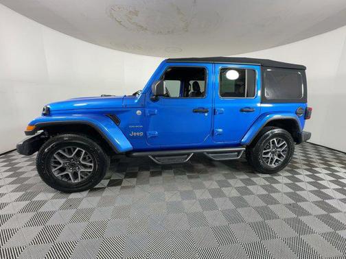 2024 Jeep Wrangler 4-Door Sahara 4x4