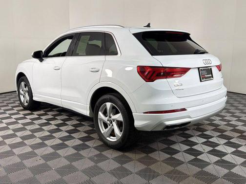 2022 Audi Q3 40 Premium