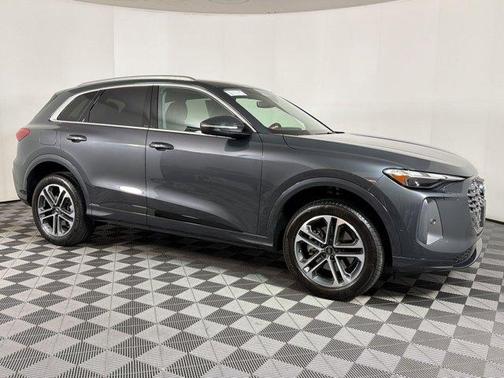 Tambora Gray Metallic 2025 Audi Q5 Premium TFSI quattro S tronic