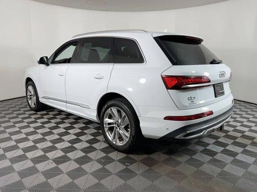 2023 Audi Q7 55 Premium Plus