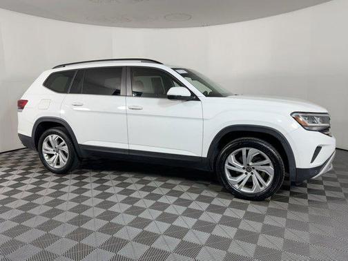 2022 Volkswagen Atlas 3.6L SE w/Technology