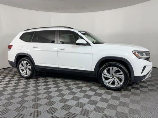 2022 Volkswagen Atlas 3.6L SE w/Technology
