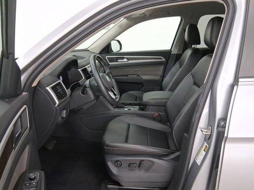2022 Volkswagen Atlas 3.6L SE w/Technology