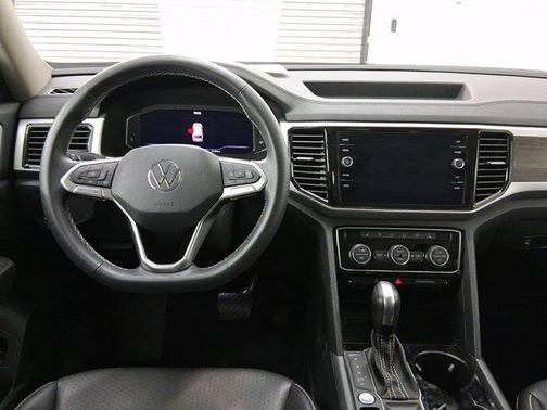 2022 Volkswagen Atlas 3.6L SE w/Technology