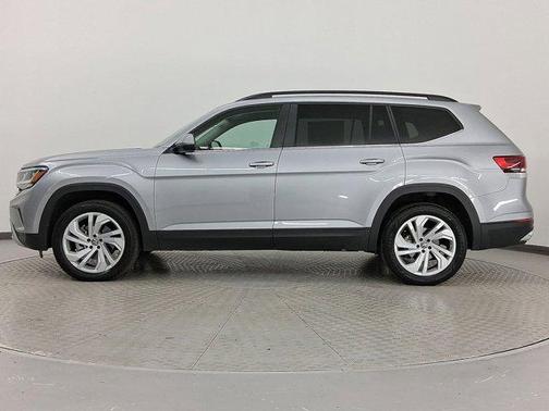 2022 Volkswagen Atlas 3.6L SE w/Technology