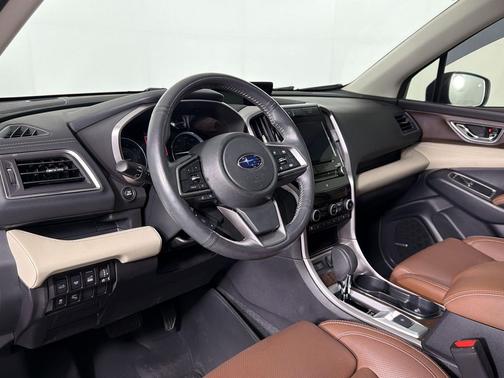 Crystal White Pearl 2022 Subaru Ascent Touring 7-Passenger