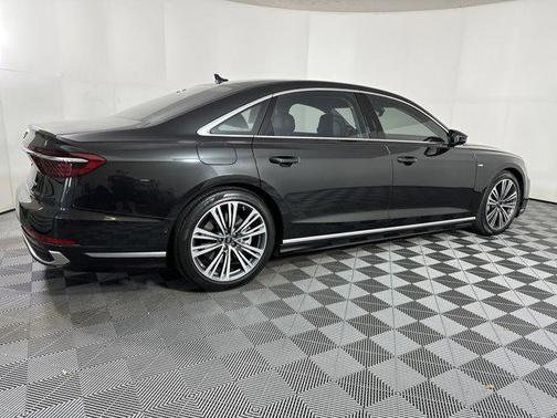 2023 Audi A8 L 55 TFSI quattro Tiptronic