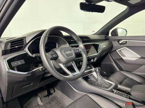 2024 Audi Q3 Premium Plus 40 TFSI quattro Tiptronic