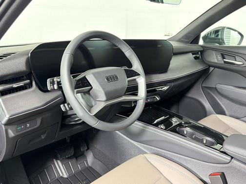 Daytona Gray Pearl Effect 2026 Audi Q3 TFSI quattro S tronic