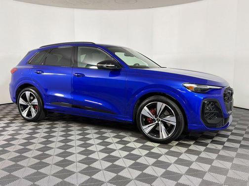 Ultra Blue Metallic 2026 Audi SQ5 3.0T Premium Plus