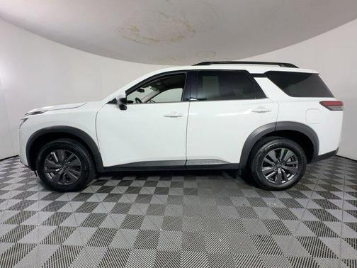 2025 Nissan Pathfinder SV 4WD