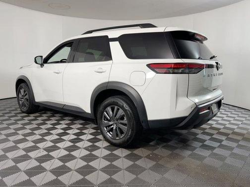 2025 Nissan Pathfinder SV 4WD