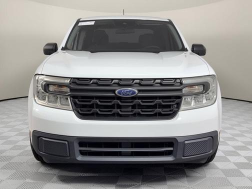 Oxford White 2023 Ford Maverick XL