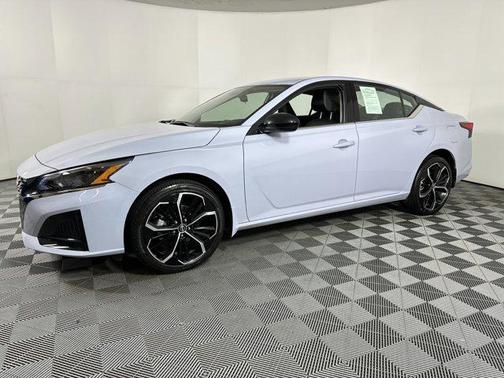 2024 Nissan Altima SR Intelligent AWD