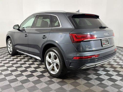 Manhattan Gray Metallic 2021 Audi Q5 45 Premium Plus