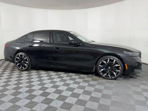 2024 BMW 530 530i