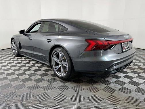 2023 Audi e-tron GT Premium Plus quattro