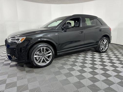 2025 Audi Q3 Premium 45 TFSI S line quattro Tiptronic