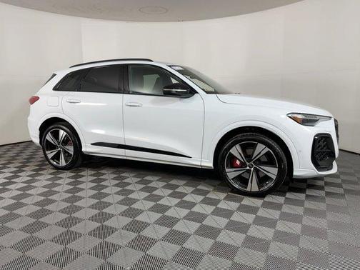 2025 Audi SQ5 3.0T Premium Plus