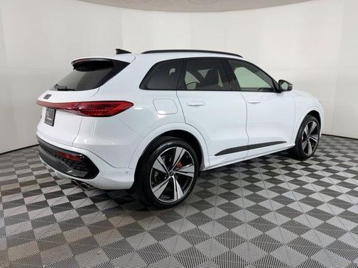 2025 Audi SQ5 3.0T Premium Plus