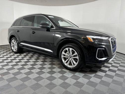2025 Audi Q7 55 Premium
