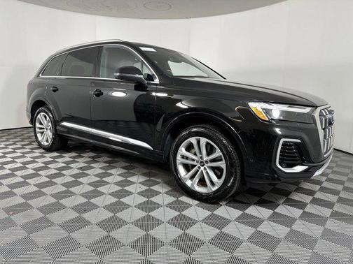 2025 Audi Q7 55 Premium