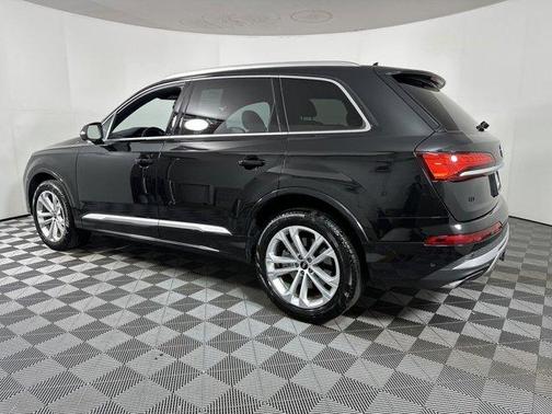 2025 Audi Q7 55 Premium