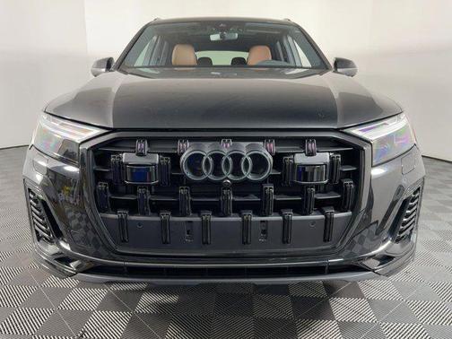 2025 Audi Q7 45 Premium Plus