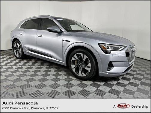 2022 Audi e-tron Premium