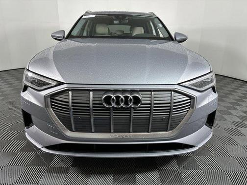 2022 Audi e-tron Premium