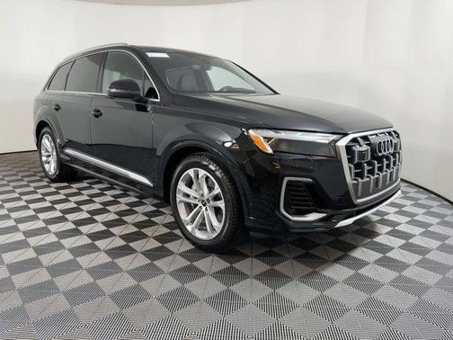 Mythos Black Metallic 2026 Audi Q7 55 Premium Plus