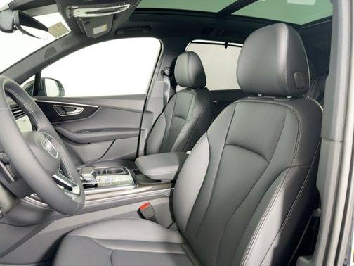 2026 Audi Q7 55 Premium Plus