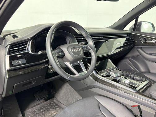 Mythos Black Metallic 2023 Audi Q7 45 Premium