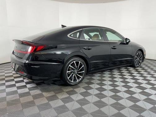 2021 Hyundai SONATA Limited