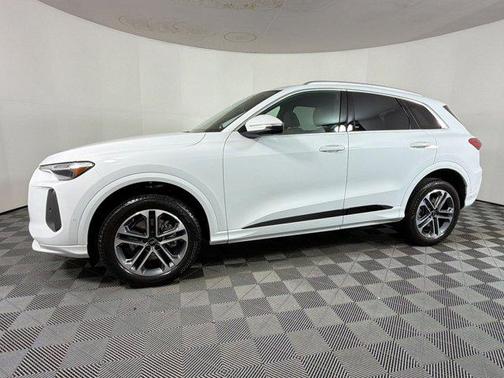 White 2025 Audi Q5 Premium Plus TFSI quattro S tronic
