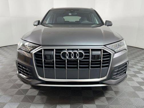 2023 Audi Q7 45 Premium Plus