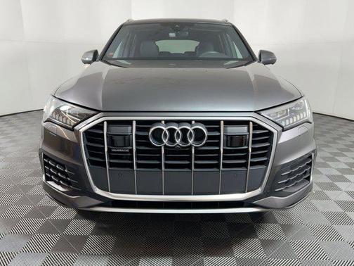 2023 Audi Q7 45 Premium Plus