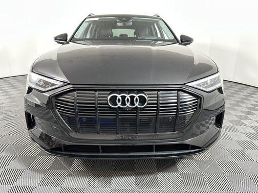 2021 Audi e-tron Prestige