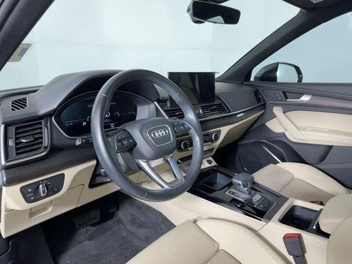 2022 Audi Q5 45 S line Premium Plus
