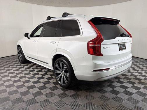 Crystal White Metallic 2022 Volvo XC90 T6 Inscription