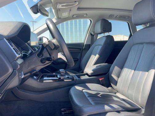 2023 Audi Q5 45 S line Premium