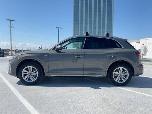 2023 Audi Q5 45 S line Premium