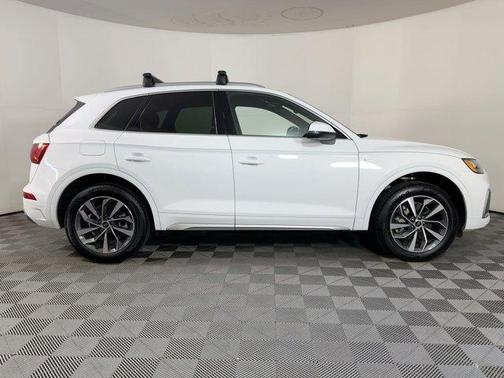 2025 Audi Q5 45 S line Premium Plus