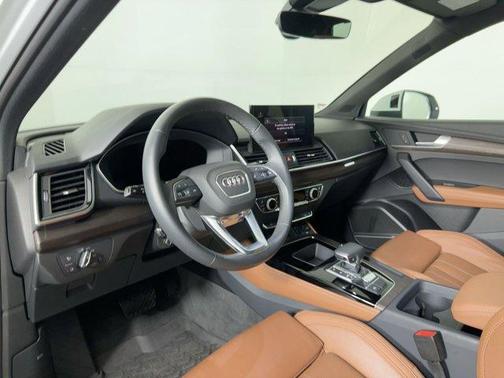 2025 Audi Q5 45 S line Premium Plus