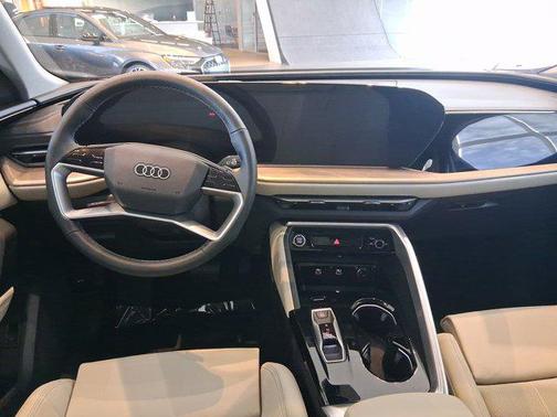 2025 Audi Q5 Premium Plus TFSI quattro S tronic