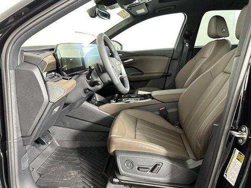 2025 Audi Q6 e-tron Prestige quattro
