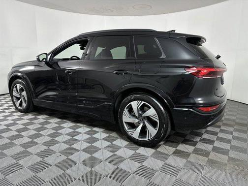 2025 Audi Q6 e-tron Prestige quattro