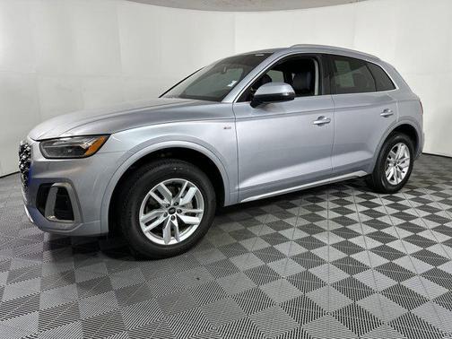 2024 Audi Q5 45 S line Premium