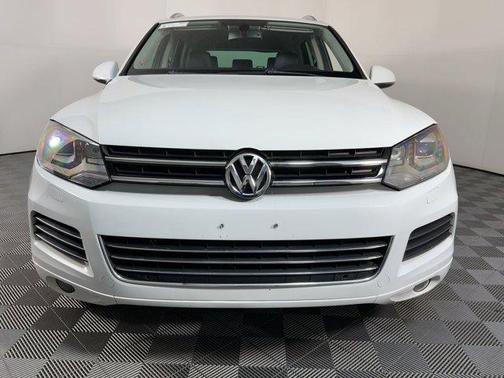 2014 Volkswagen Touareg 3.6L Sport
