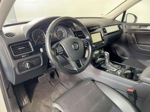 2014 Volkswagen Touareg 3.6L Sport